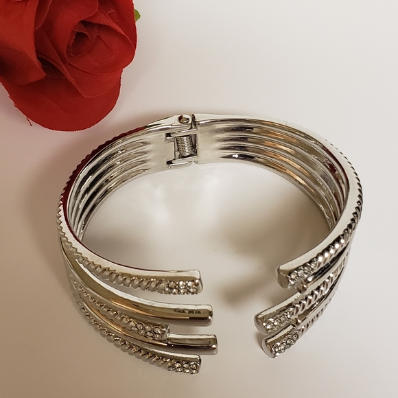 Wide Silvertone Claw Hinge Cuff bracelet - Picture 6 of 8